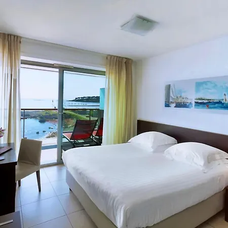 Royal - Luxury Hotel, Résidence, Beach&spa 4*