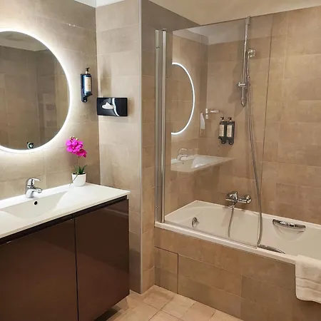 Royal - Luxury Hotel, Residence, & 4* Antibes