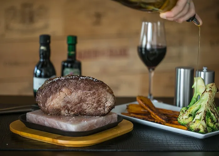 Royal - Luxury Hotel, Residence, & Hotel