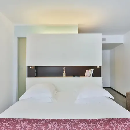 Royal - Luxury Hotel, Residence, & Hotel