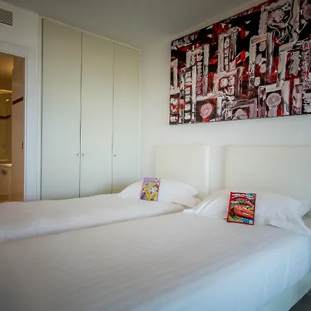 Royal - Luxury Hotel, Residence, & 4*