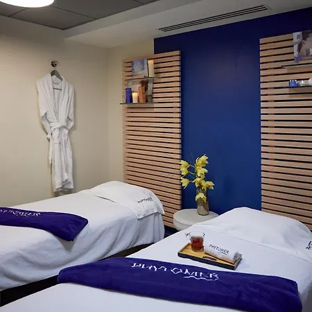 Royal - Luxury Hotel, Residence, & Antibes