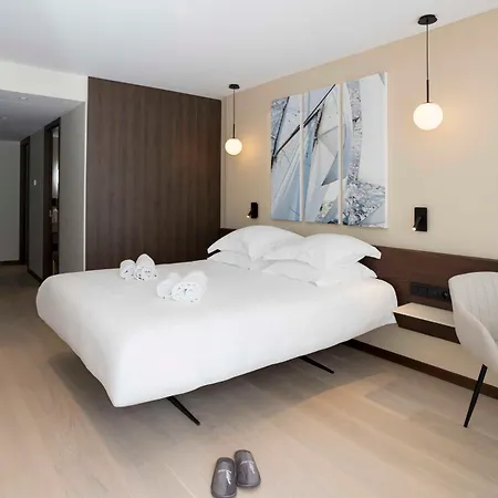 Royal - Luxury Hotel, Residence, &