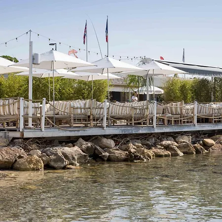 Royal - Luxury Hotel, Residence, & Hotel