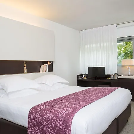 Royal - Luxury Hotel, Residence, & Antibes