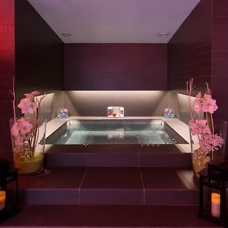Royal - Luxury Hotel, Residence, &