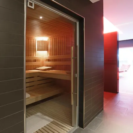 رويال أنتيبز - لاكشري ريزيدنسز, بيتش&سبا