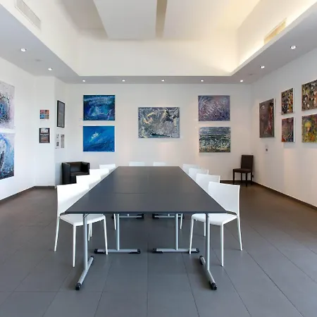 Hotel Royal - Luxury Hotel, Residence, & 4*