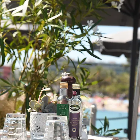 رويال أنتيبز - لاكشري ريزيدنسز, بيتش&سبا 4*