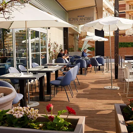 Royal - Luxury Hotel, Residence, & Hotel 4*