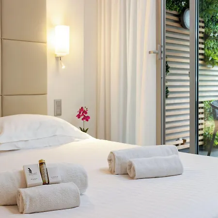 Royal - Luxury Hotel, Residence, & Hotel