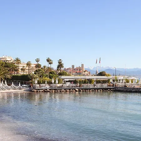 Royal - Luxury Hotel, Residence, &