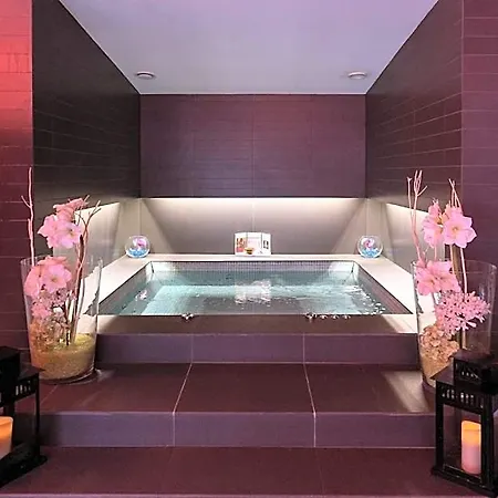 Hotel Royal - Luxury Hotel, Residence, & 4*