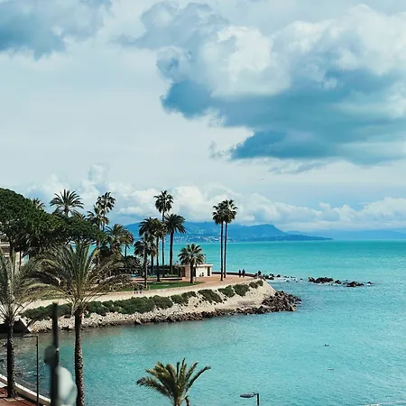 Royal - Luxury Hotel, Residence, & 4*