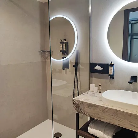 Royal - Luxury Hotel, Residence, & 4*