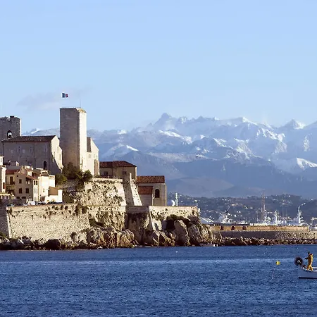 Ξενοδοχείο Royal - Luxury Hotel, Residence, & 4*