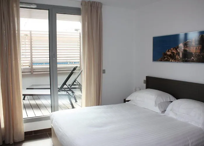 Hotel Royal - Luxury Hotel, Residence, & Antibes