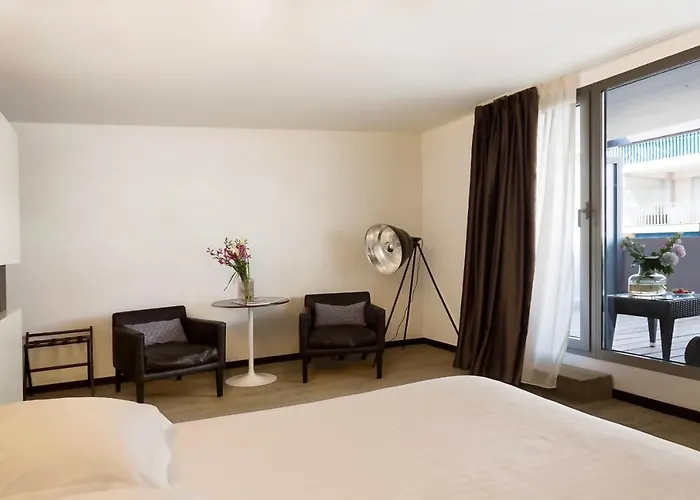 Royal - Luxury Hotel, Residence, &