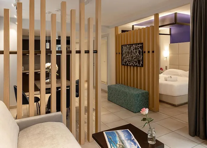 Royal - Luxury Hotel, Residence, & 4* Antibes