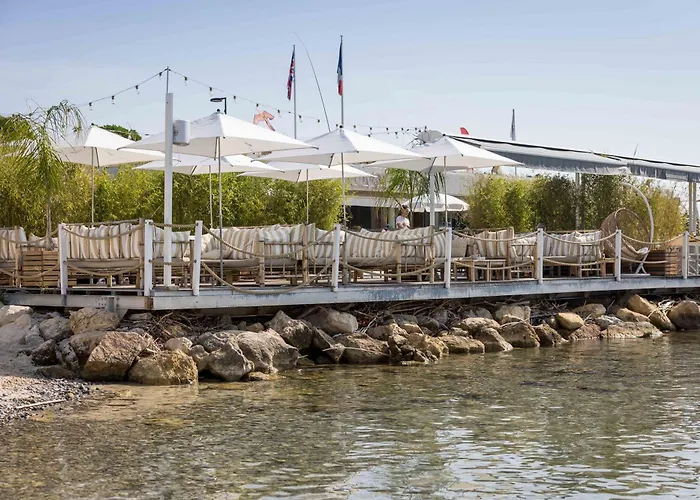 Royal - Luxury Hotel, Residence, & Hotel