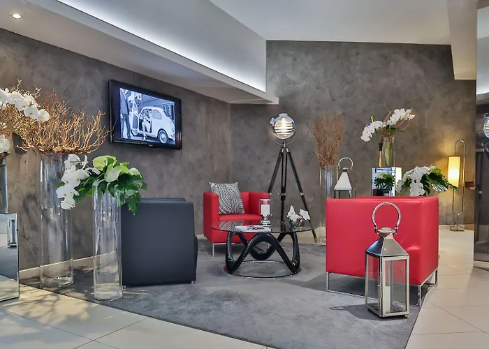 Royal - Luxury Hotel, Residence, & 4* Antibes