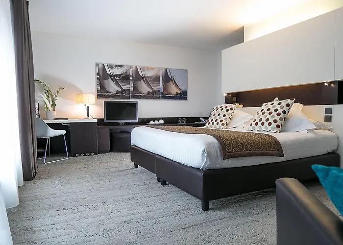 Royal - Luxury Hotel, Residence, & Hotel 4*