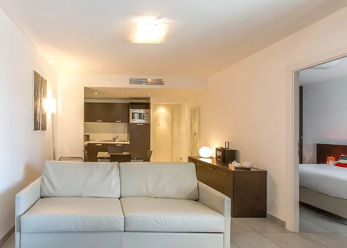 Royal - Luxury Hotel, Residence, & 4* Antibes