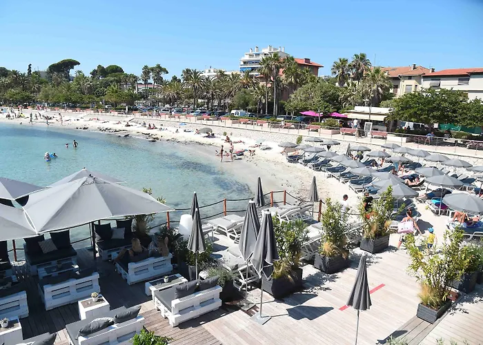 Hotel Royal - Luxury Hotel, Residence, & 4*