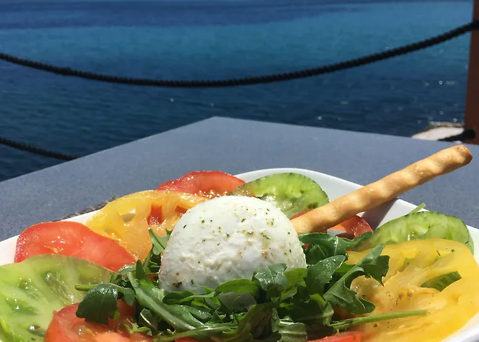 Royal - Luxury Hotel, Residence, &