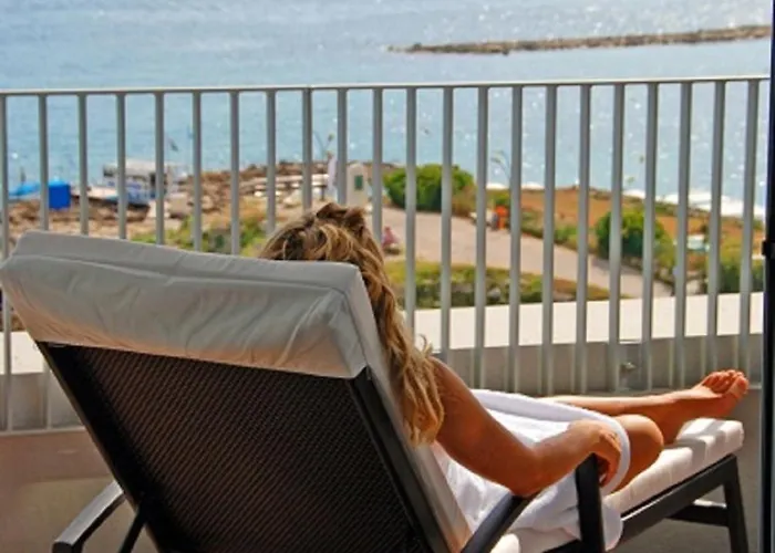 Royal - Luxury Hotel, Residence, & Hotel